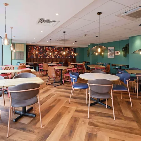 Travelodge London Waterloo Hotel-3